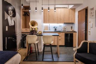 Opulent Maria Callas-Themed Apartment in Kolonaki, Central Athens - 5