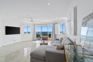 Paros on the Beach - Absolute Waterfront Living - Gold Coast - 9