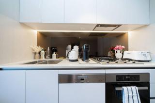 Modern Urban Oasis in the Heart of Chinatown - Sydney - 3