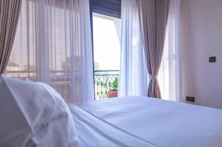 Refreshing 2 bedroom gateway in Sand Grains Residences A08 - Namulanda - 8