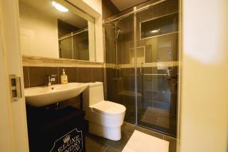 The Gem at Lotus A Chic Stay - 8