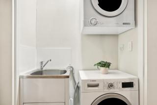 8 mins from Sydney Airport! 1BR with Courtyard - Sydney - 1