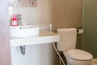 Greenfield Viewhouse: Spacious 2nd Floor Lodging - Ubud - 6