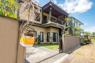 Greenfield Viewhouse: Spacious 2nd Floor Lodging - Ubud - 0