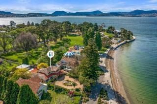 Waterfront Escape - A Family Oasis on Long Beach - Sandy Bay - 0