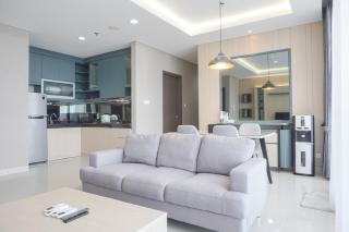 Elegant and Spacious 3BR at Ciputra International Apartment By Travelio - Giacarta - 6