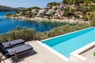 vila Belveder - Vela Luka (Vallegrande) - 2