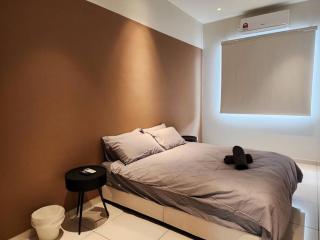 Austin Crest -- Muji X Mahjong X Karaoke X Staycation 4BR3B #10pax by Cowidea - Johor Bahru - 4