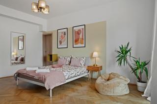 Ultracentral Dreamland Apartment 3 Bdrm - Bucharest - 1