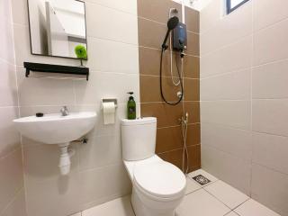 Hello Baby Dato Onn Tebing 10PAX Private Bathroom - Johor Bahru - 3