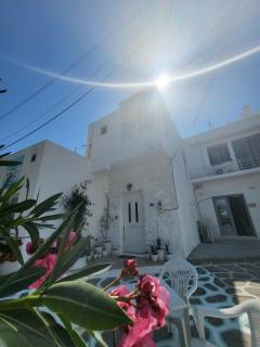Manolia House - Parikia - 8