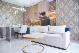 Nice and Comfy 2BR at Samara Suites Apartment By Travelio - Jacarta - 5