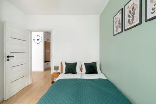 Spacious Apartments with Parking & Balcony in Poznań by Noclegi Renters - Poznań - 8
