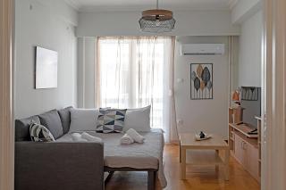 Entire Apt, 3rd Floor, 1 Bedroom, With Balcony - 5