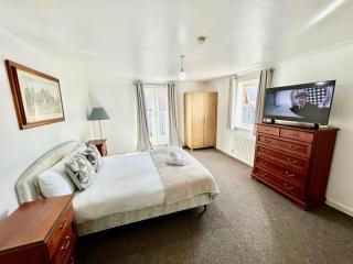 Mannys Apartment - Nice & Cozy 4Bed Flagship Lodge - 5