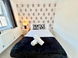 Mannys Apartment - Nice & Cozy 4Bed Flagship Lodge - Sittingbourne - 1