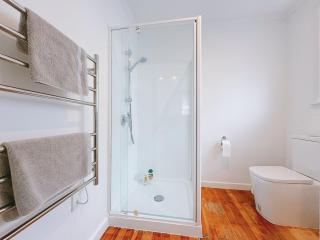 Charming Spacious 4 BR house - Lower Hutt - 2