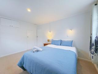 Charming Spacious 4 BR house - Lower Hutt - 1