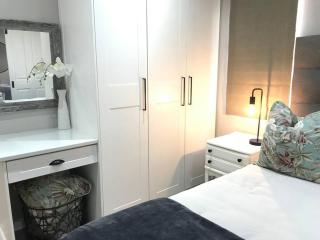 Modern Studio Apartment in Bonnie Doon - East London - 7