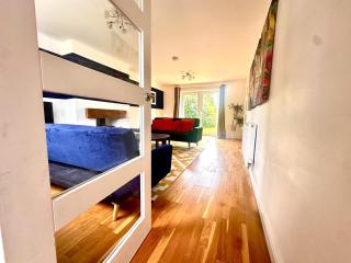 Funky 3-Bed House by Papermill, Deeside - Wirral - Bromborough - 7