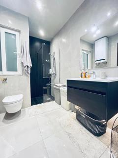Stylish 2-Bedroom Apartment - St Julians - San Ġiljan - 3
