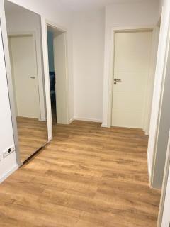 House AVINOLIN - for Business & Family - balcony with nature view, SmartTV, home office, comfort bed, Netflix, flexible Check-in options - Ludwigsburg - 9
