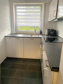House AVINOLIN - for Business & Family - balcony with nature view, SmartTV, home office, comfort bed, Netflix, flexible Check-in options - Ludwigsburg - 7