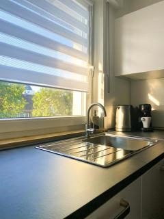 House AVINOLIN - for Business & Family - balcony with nature view, SmartTV, home office, comfort bed, Netflix, flexible Check-in options - Ludwigsburg - 1