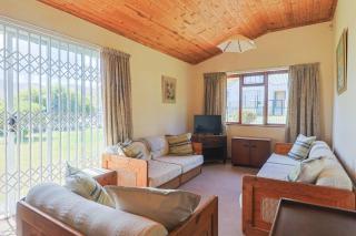 3 Bedroom home in Voelklip - Hermanus - 4