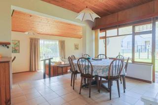3 Bedroom home in Voelklip - Hermanus - 5
