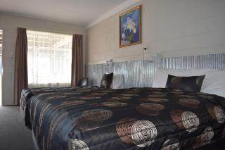 Black Diamond Motel - Blackwater - 1