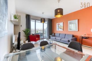 A beautiful 2BR seafront home with private terrace by 360 Estates - Il-Gżira - 8
