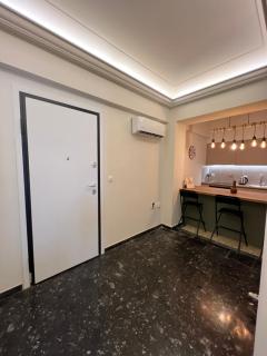 Central escape- Bright New apt - Athen - 3