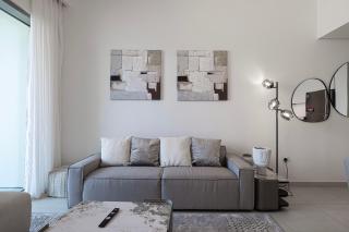 Magnificent - New 2BR in Downtown Views - Dubai - 3