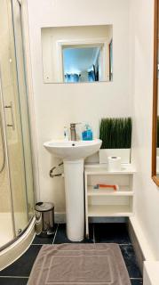 Studio Flat Acton high street - London - 7