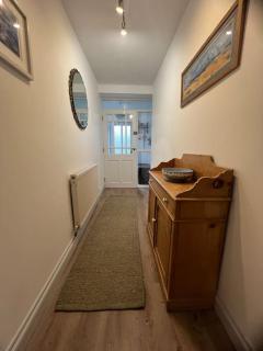 Self-contained ensuite double or twin bedroom in Pentir - Bangor - 8