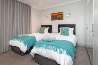 Walker Bay Luxury Seafront Apartment - Hermanus - 5