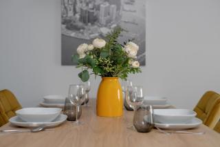 Nowoczesny Apartament z Parkingiem w sasiedztwie Starego ZOO by Noclegi Renters - Poznań - 2