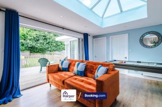 Spacious Detached Bungalow By Harperletting Short Lets & Serviced Accommodation Buckely With Pool table & Driveway - Buckley - 9