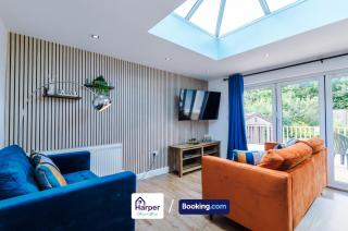 Spacious Detached Bungalow By Harperletting Short Lets & Serviced Accommodation Buckely With Pool table & Driveway - Buckley - 4