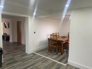 Bradwell Holliday Home - 1