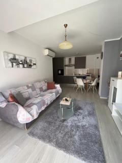 APARTMENT PINK SKY - 2