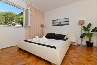 Sunny place with sea view - Trogir - 3