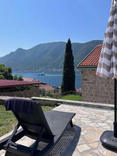 Katina Zgrada - Perast - 0