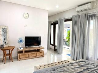 Jola Studio Apartment Sanur Bali Unit 1 Near Sanur Beach by Damaresa - Sanur - 1