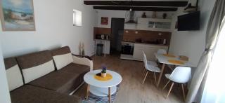 Szigligeti Panoráma Apartmanház - Szigliget - 1