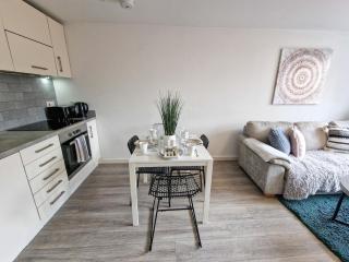 2 bed Ancoats City Centre Flat by City SuperHost - Manchester - 8