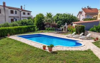 4 Bedroom Gorgeous Apartment In Medulin - Medulin - 1