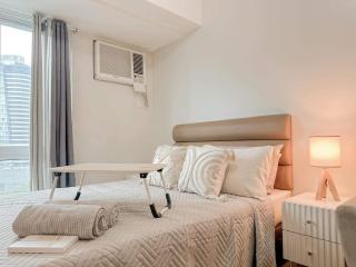 Abreeza Place WIFI & Netflix - Davao - 5