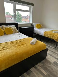 Shakespeare House 8 bedrooms 13 beds stay up to 16 people - Derby - 0